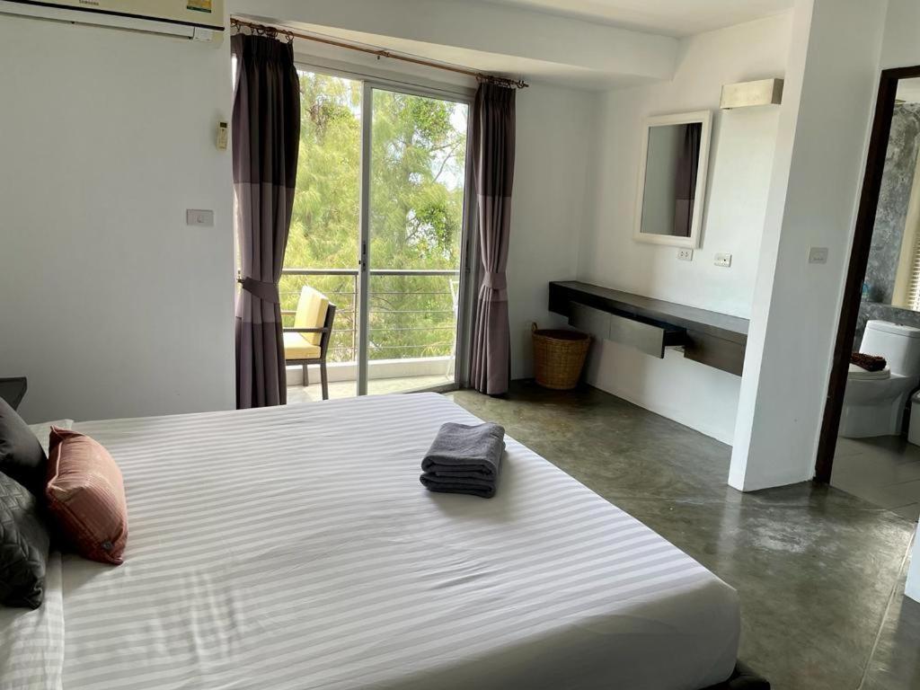 Extra Large, Modern With Sea View Appartement *